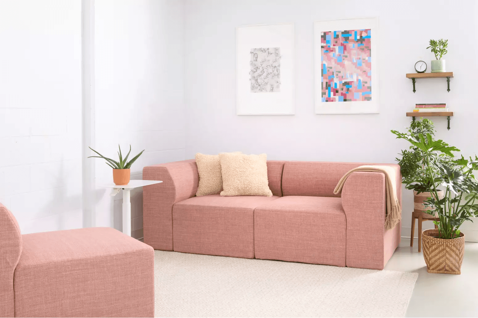 blog post thumbnail - best-seat-in-the-house-the-modern-design-sofas